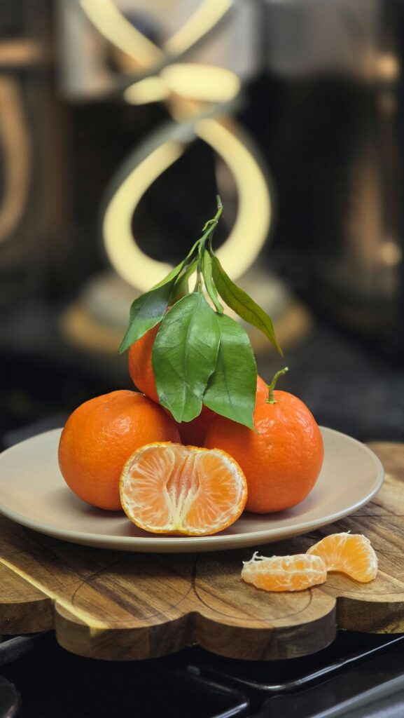 “Orange 🍊 for Weight Loss: A Comprehensive Review of Its Benefits”